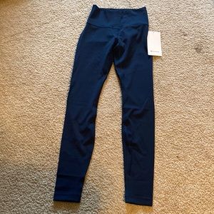 Brand new Lululemon wunder under High rise 28’ leggings!